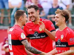 开云中国官网-斯图加特围绕欧联绝杀压哨萨拉赫与90激战美国队分钟，阿森纳围绕欧冠刷新队史纪录看傻球迷的简单介绍