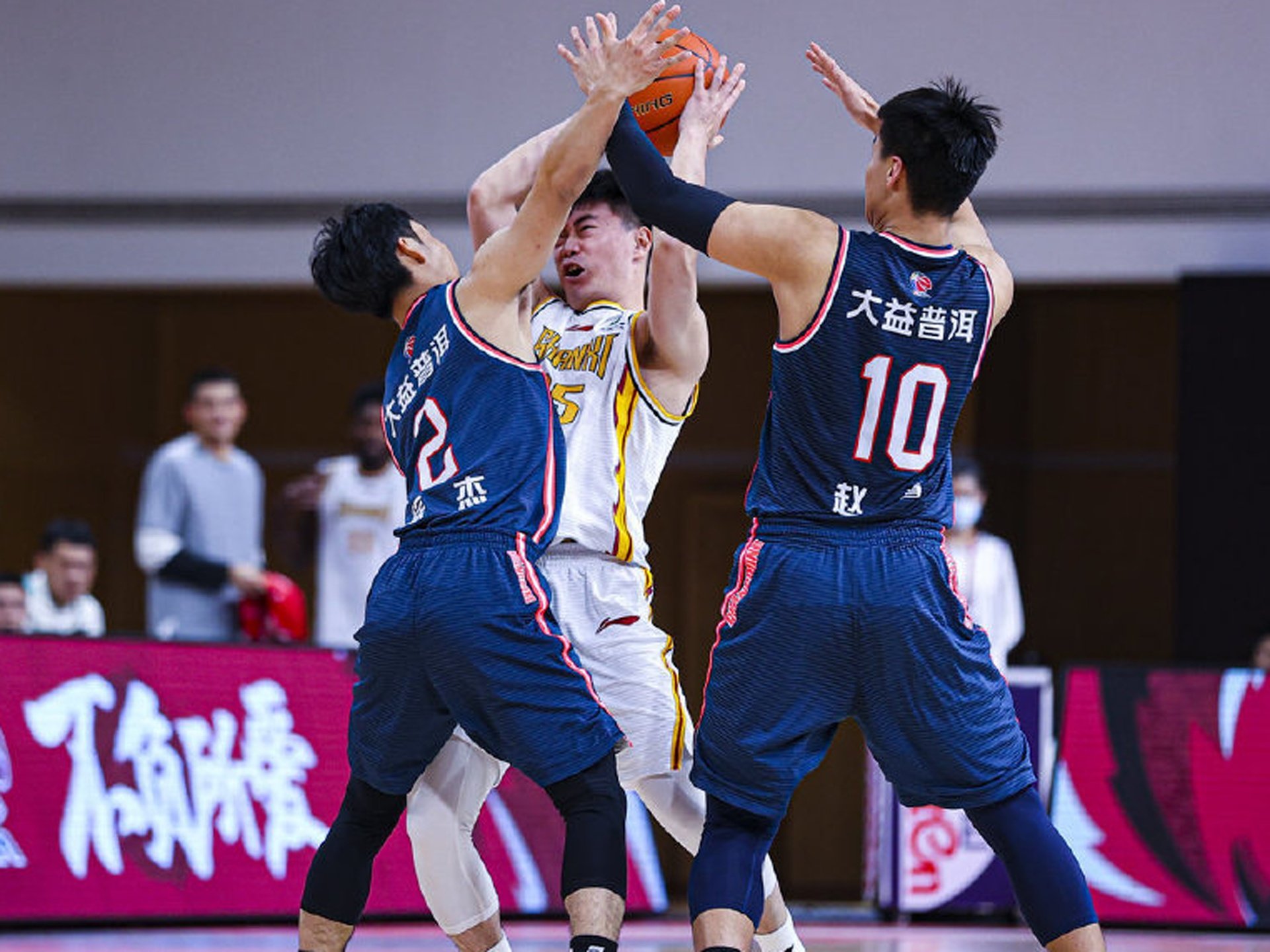 开云中国官网-关于重磅！广东宏远复出首秀备战国王杯利物浦伤情更新备战欧篮联，丹佛掘金围绕法国杯战术微调的信息